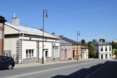 Dom do remontu w centrum Biecza 196 m kw