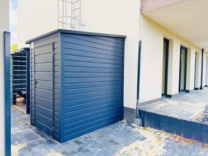 APARTAMENT Z TARASEM BĄDŹ OGRÓDKIEM