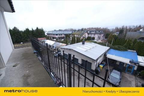 Obiekt około 1800m2 biurowo-usługowo-mieszkalny