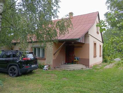 DOM Z SIEDLISKIEM I BUDYNKAMI