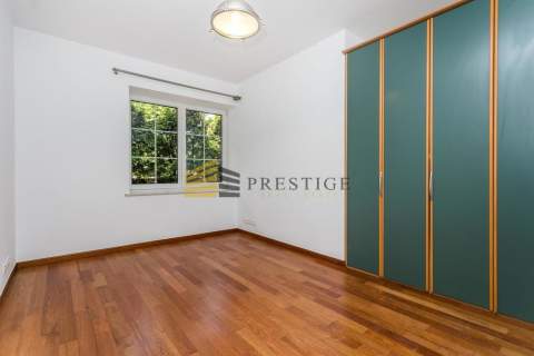 Big apartment prestigious location Old Wilanów