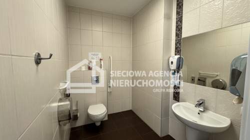 Lokal w Śródmieściu Gdyni z witryną