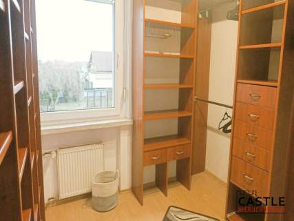 Komfortowy dom z kominkiem i tarasem   Poznań