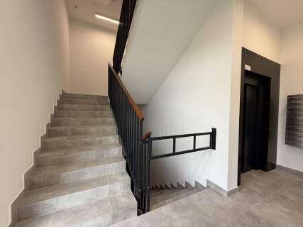 Lokal inwestycyjny netto 8130 zł/m2 Bronowice