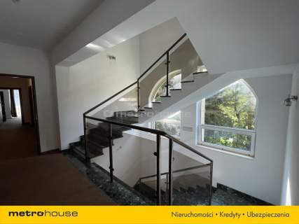 Nieruchomość komercyjna na sprzedaż, 2300 m2, Łódź