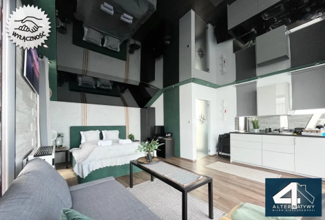 Dom na wodzie Houseboat
