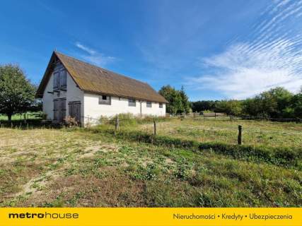 Działka budowlana i stajnia - 1,4ha przy lesie.