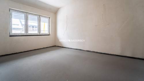 Mieszkanie na osiedlu, 8 km od centrum Krakowa