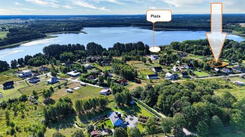 Działka budowlana blisko jeziora i plaży.