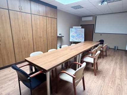 Kompleks biurowy z halami magazyn/usługi/produkcja