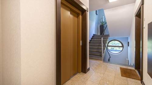 Apartament w nowoczesnej willi blisko morza
