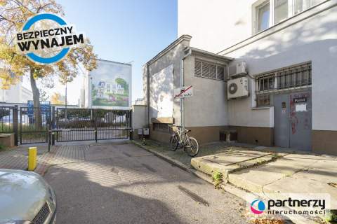 Lokal Z Dużą Witryną, W Sercu Gdyni