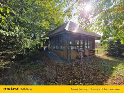 Działka budowlana i stajnia - 1,4ha przy lesie.