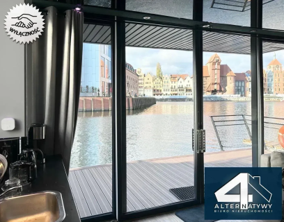 Dom na wodzie Houseboat