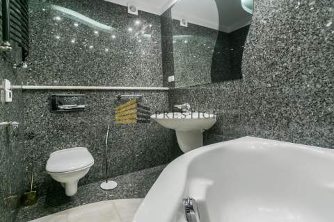 Big apartment prestigious location Old Wilanów