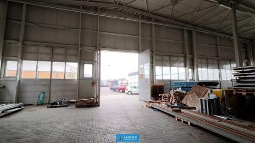Magazyn rampa - 2 bramy, poziom zero - 3 bramy