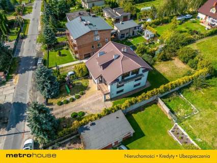 PETRYKOZY-przestronny dom 215 m2 z działką 848 m2.