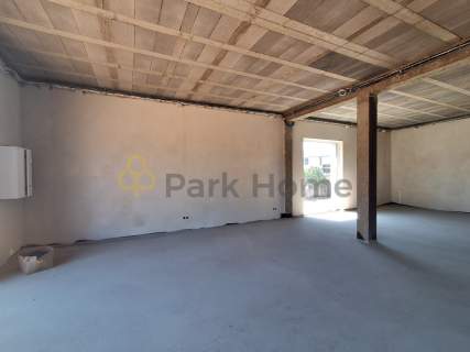 DO WYNAJĘCIA przestronny lokal na parterze 161m2