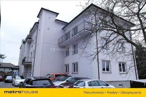 Obiekt około 1800m2 biurowo-usługowo-mieszkalny
