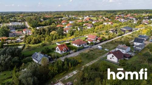 Wygodna działka z mediami, pod budowę domu