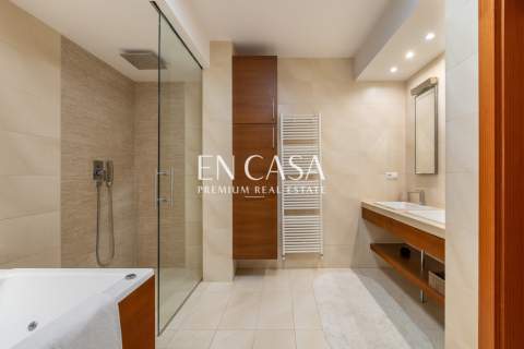 Wilanów Wysoki Apartament z dużym ogrodem