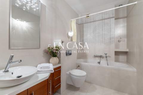 Wilanów Wysoki Apartament z dużym ogrodem