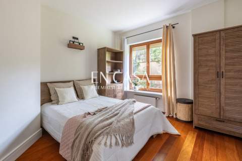 Wilanów Wysoki Apartament z dużym ogrodem