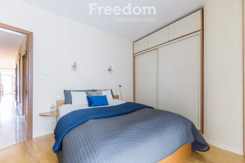 Apartament 3-pokojowy ul. Żelazna 59, Wola