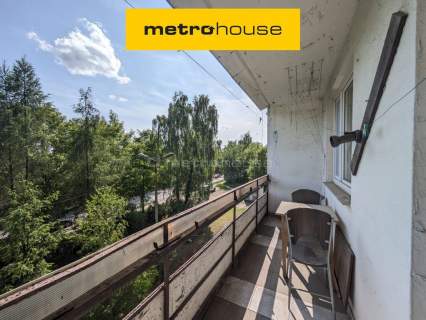 Małe dwupokojowe mieszkanie CO duży balkon 