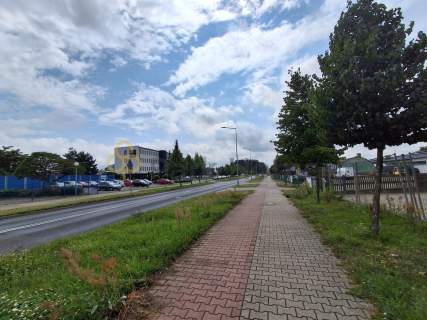 DO WYNAJĘCIA przestronny lokal na parterze 161m2