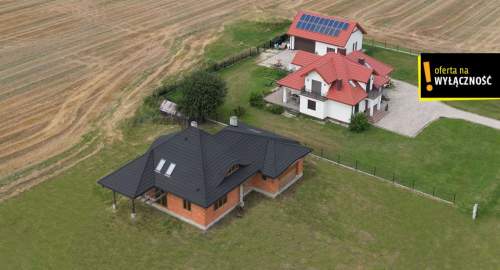 Dom na działce 2161 m2 w Łopusznie