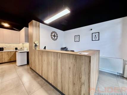 Lokal na parterze z witryną 76 m , ul. Jurowiecka