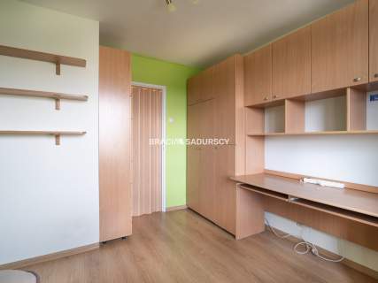 2 SYPIALNIE NOWA HUTA WANDA 44 M2 OSOBNA KUCHNIA