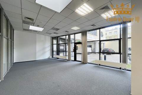 Biuro lub lokal usługowy o pow 254m2 w centrum Warszawy na parterze