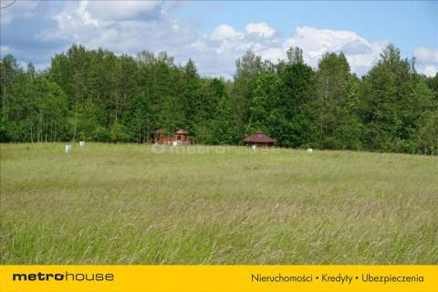 Działka nad jeziorem Tajty.