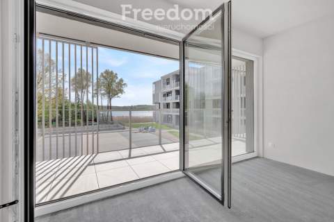 Nowoczesny apartament nad jeziorem