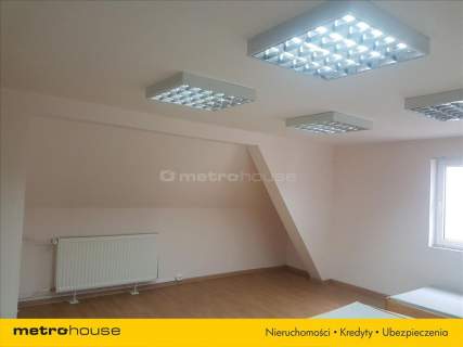 Do wynajęcia budynek usługowo- mieszkaniowy.