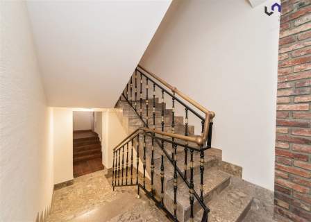 Nieruchomość komercyjna na sprzedaż, 332,31 m2, Bielsko-Biała