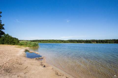 Domek letniskowy nad jeziorem Gim, piękna okolica, las