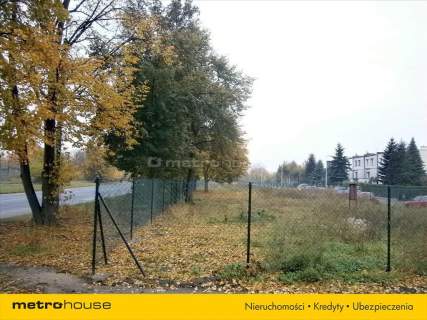 DZIAŁKA POD PARKING- WOLA