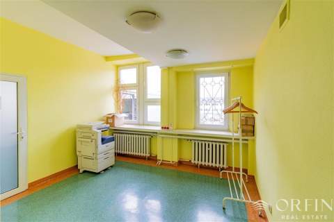 Lokale biurowe w PORCIE Ul.Budowniczych, 315 m2