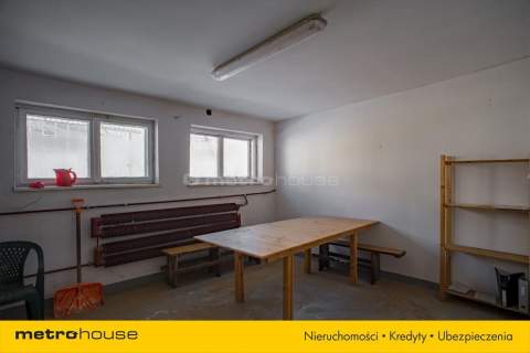 NIERUCHOMOŚĆ PRZEMYSŁOWA- STOLARNIA.