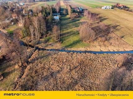 Działka z linią brzegową rzeki