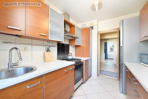 Piaseczno. 4 pokoje. Loggia. Winda. 3 piętro