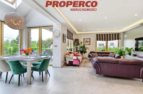 Dom 178,7m2, 6 pokoi, Oblęgorek gm. Strawczyn