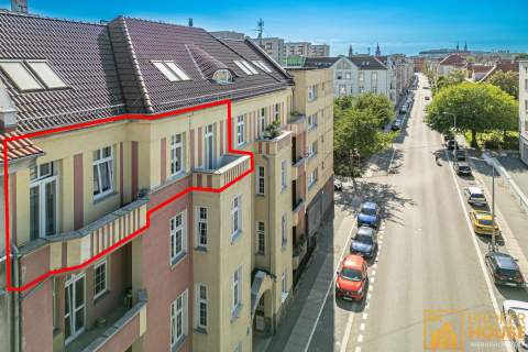 DUŻE MIESZKANIE W KAMIENICY Z BALKONAMI