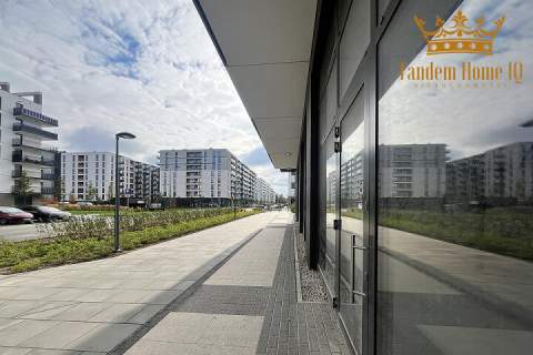 Do wynajęcia lokal usługowo-handlowy 186m2 parter i antresola...