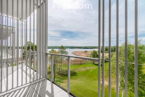 Nowoczesny apartament nad jeziorem