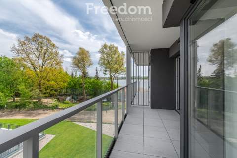 Nowoczesny apartament nad jeziorem