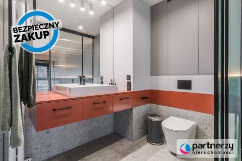 Dwupoziomowy apartament z ogrodem